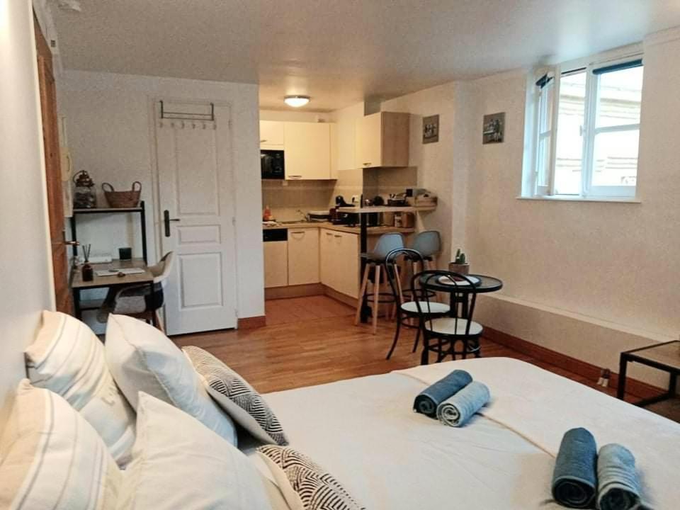 Appartement La Vicomté - Quai Henri IV - WIFI gratuit à Dieppe Extérieur photo